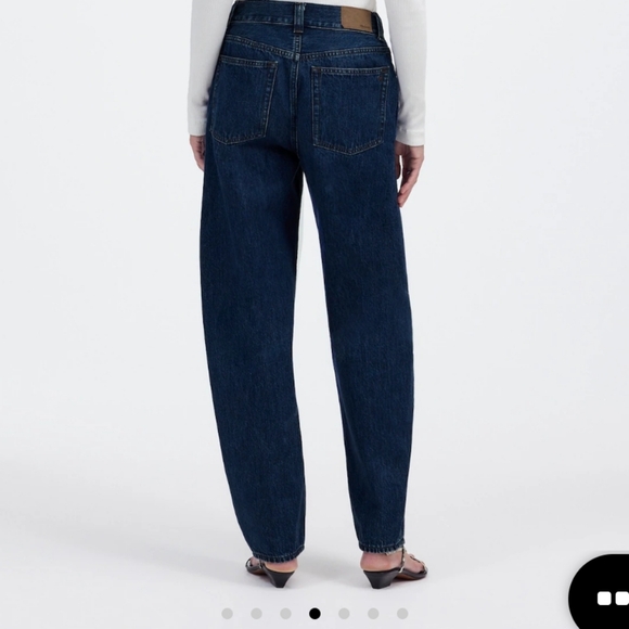 Like New Madewell Arc (Barrel / Balloon Shape) Jeans In Owsley Wash - Picture 8 of 9